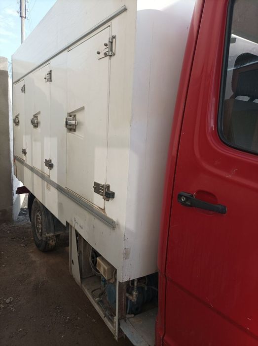 Рефрижератор Мерсидес Бенс