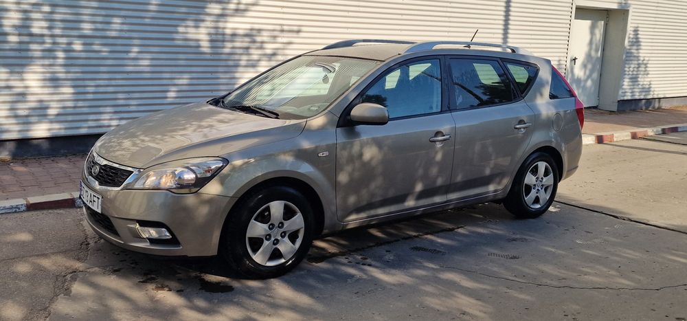 Kia ceed  1.6 16v Dohc an 2010