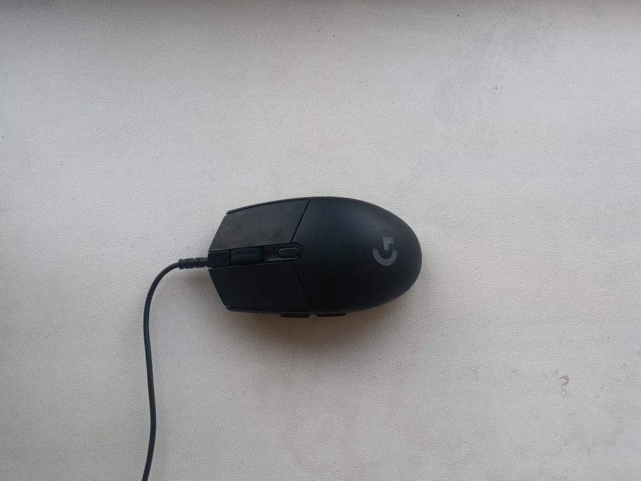 Игровая мышь Logitech g102.