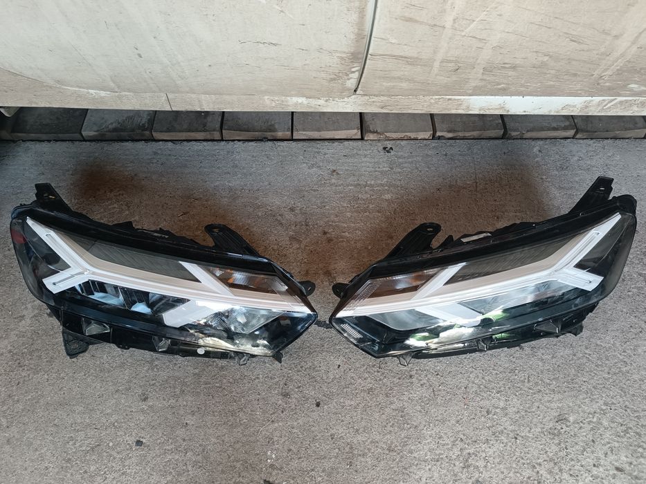 Lampa far stop Megane3 Clio4 Scenic2 Megane2 Dacia Duster2 Logan2 Logan3 Stepway Jogger Arkana Megane2 Scenic2 Clio3 Lampa stop Logan Jogger Sandero