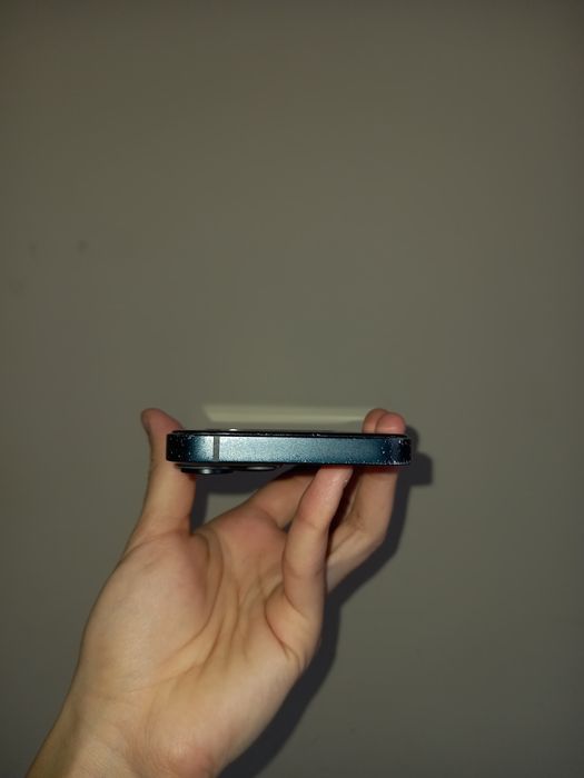 Продам айфон 14 128гб