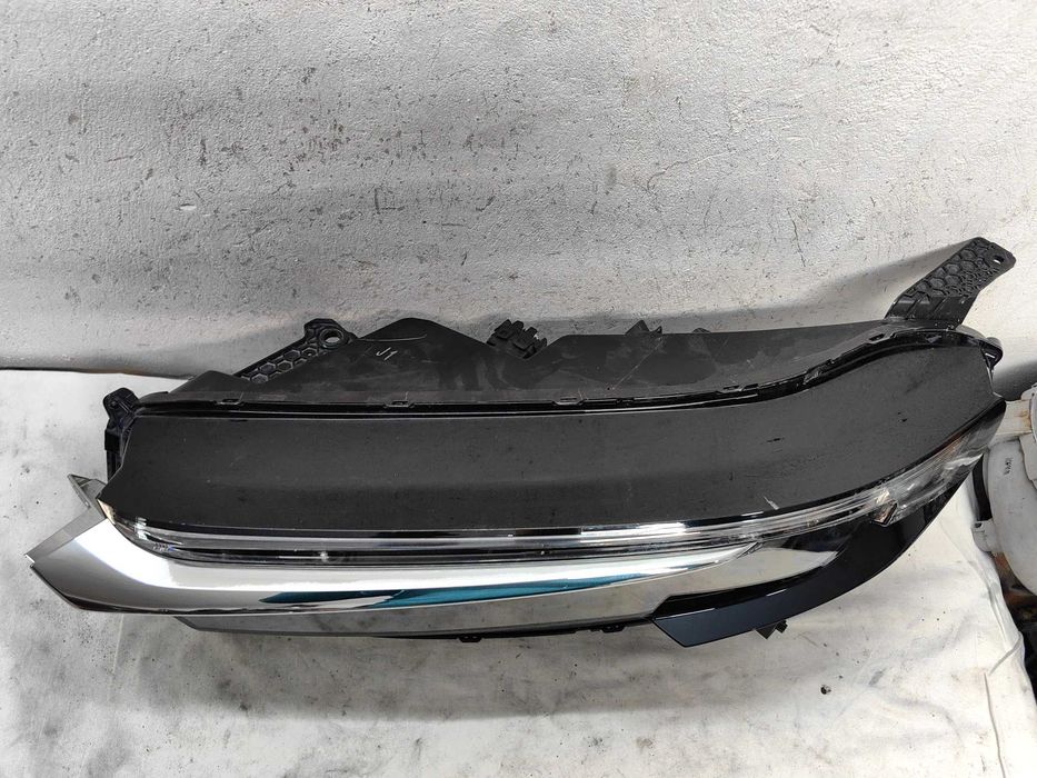 Оригинален фар Хонда  Honda CR-V  Led