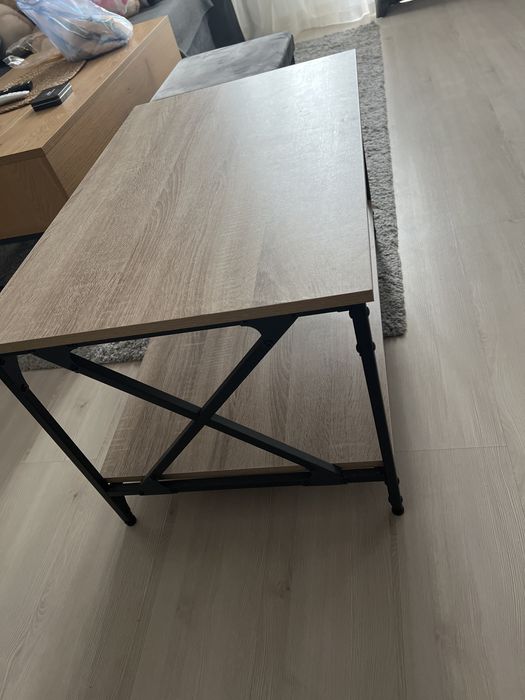 Холна маса  метал и дърво