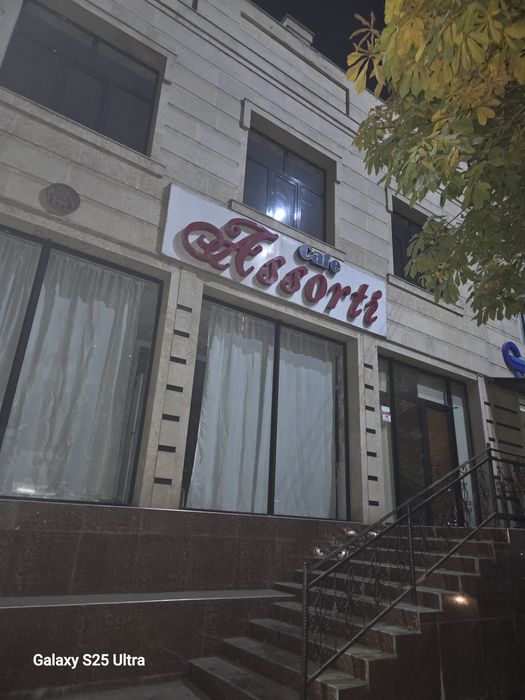 Кефси которида той хона олдида ленскида 3 каватли бино эски асарти каф