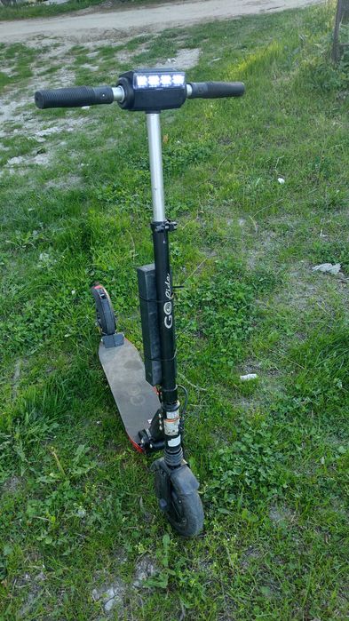 Trotineta electrica cu doua baterii