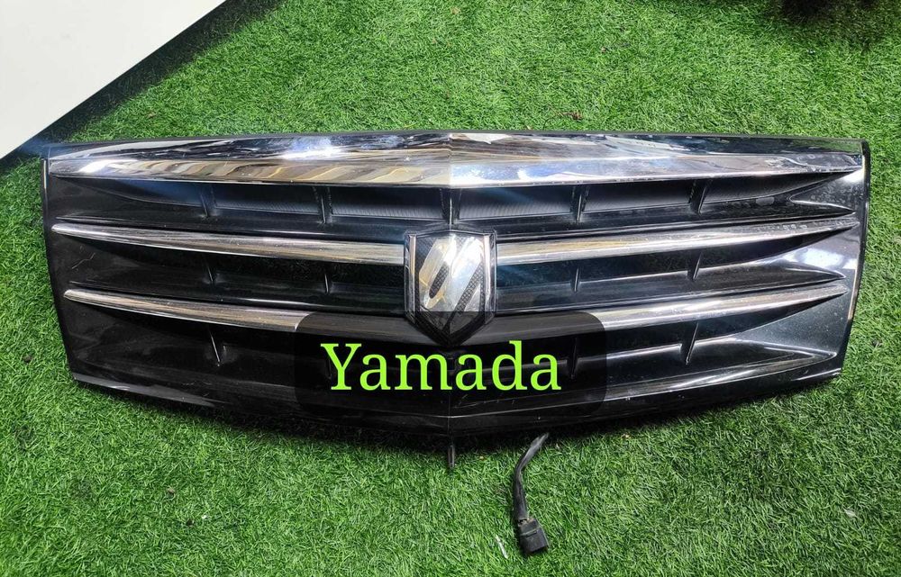 Решетка радиатора  оригинал