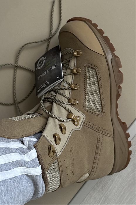 Vand bocanci militari Lowa Elite Desert