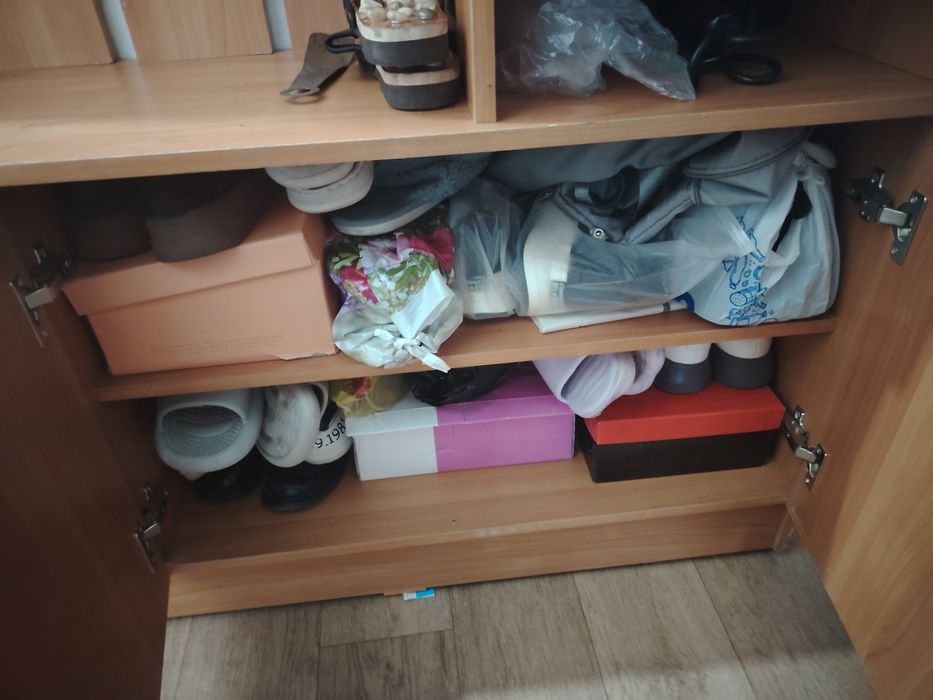 Продам шкаф для прихожей