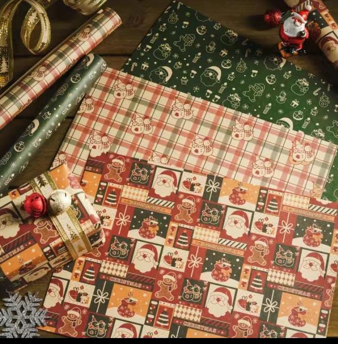 Продажа новогодних открыток и аксессуаров