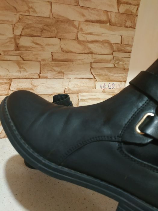 Предлагам дамски боти на Buttalo тип Челси Бейкър стил