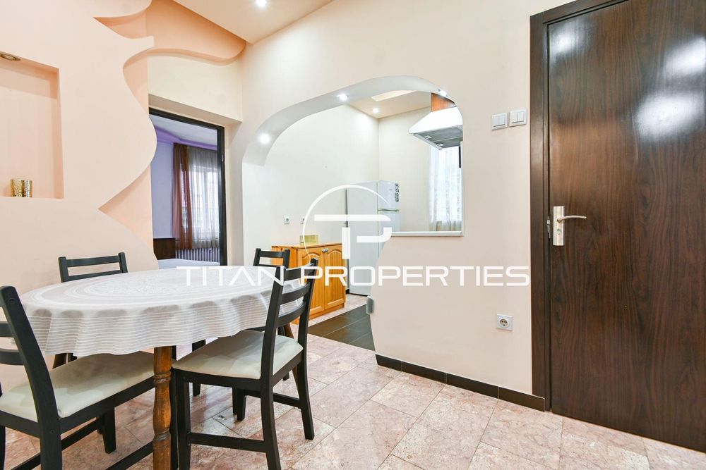 Дава се под наем Двустаен апартамент в София, Център - 65 кв.м за 747.66 € - Снимка #4