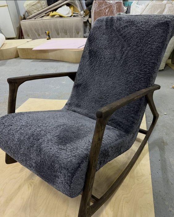 Кресло качалка  под заказ из массива