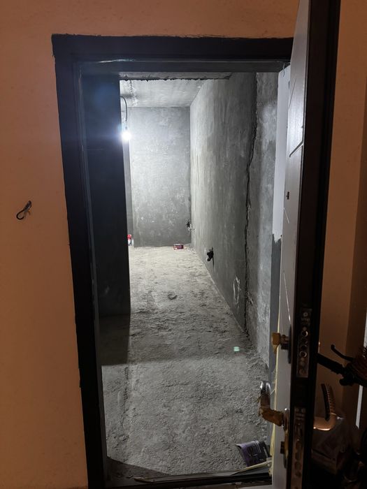 Продается квартира 97 м2  ( новостройка )