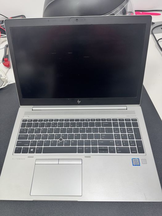 HP EliteBook 830 G8