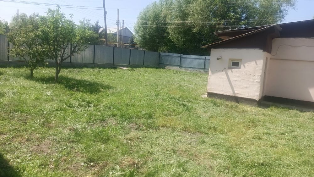 Участок 5 соток , огорожен