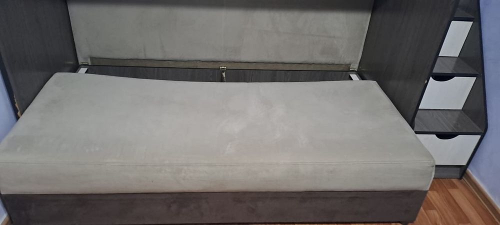 Продам кровать. С ящиками.