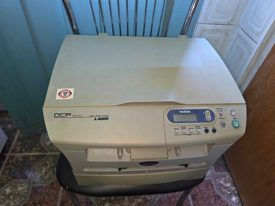 Multifuncțional laser monocrom 3-în-1 Brother DCP-7010