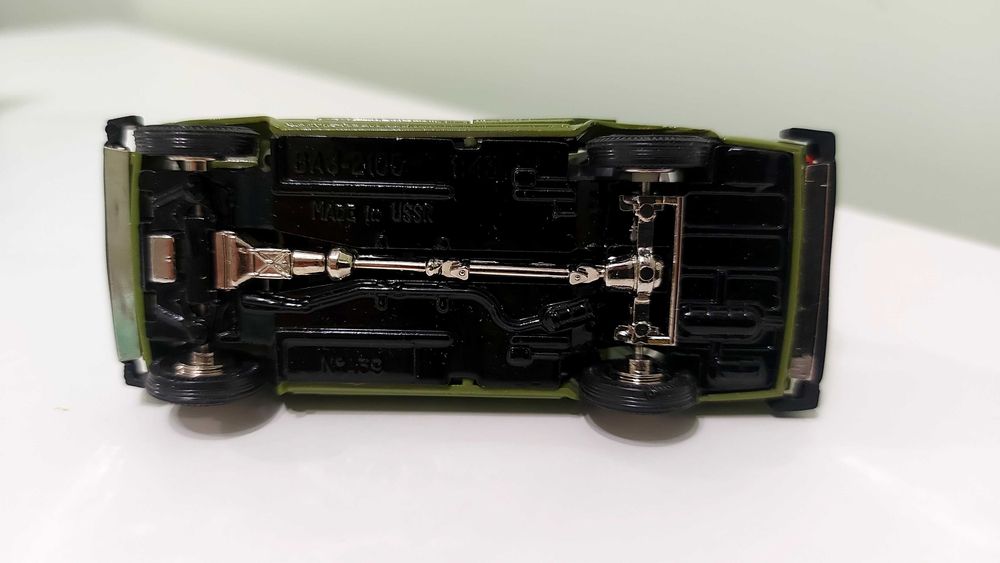 ВАЗ 2105 А39 1:43 СССР