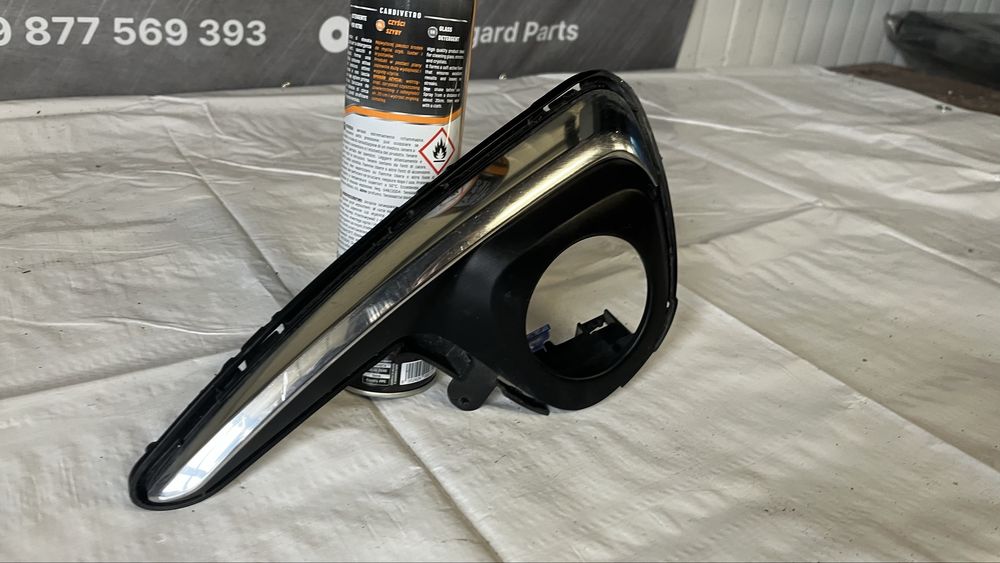 Решетка за халоген Toyota Yaris 3 Facelift 2016-2020