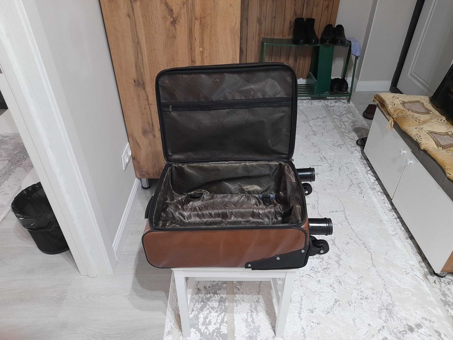 Продается дорожный чемодан в отличном состоянии, б/у.