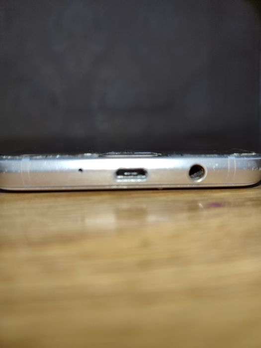 Продам Самсунг J5