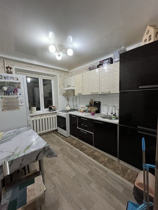 Продается 3 х  комнатная квартира
