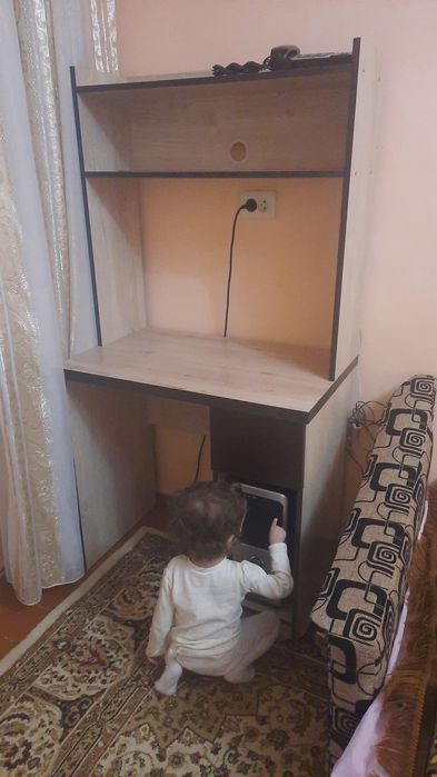 Стол для компьютера