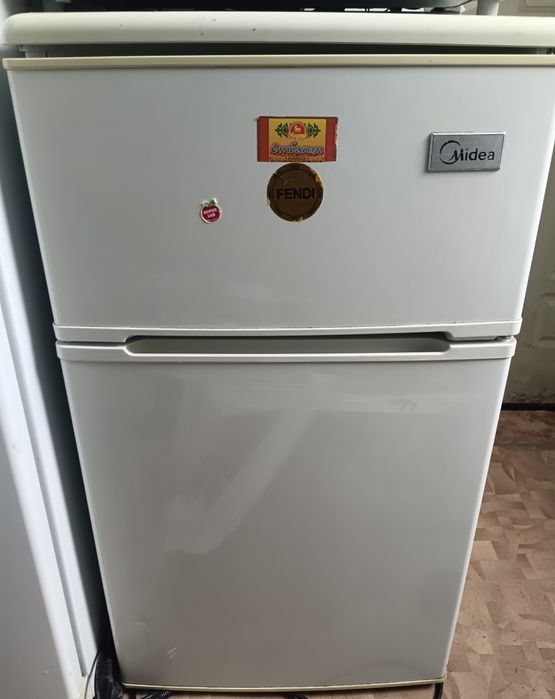Холодильник мини продам