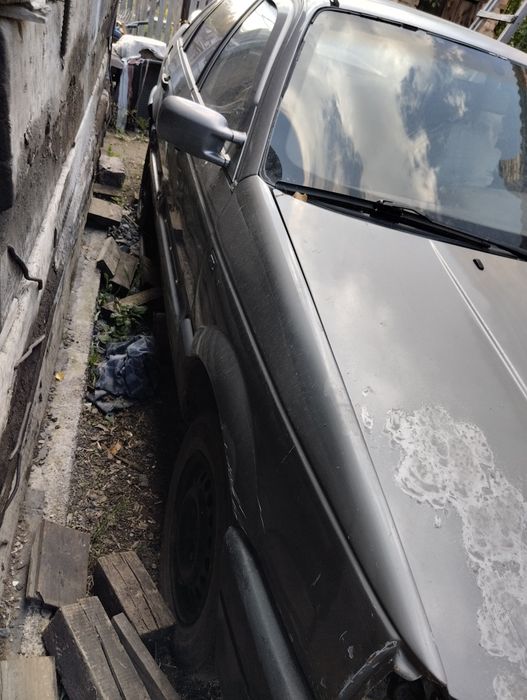 Пасат б3 продам на востановление