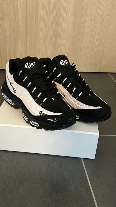 Adidasi Nike personalizati