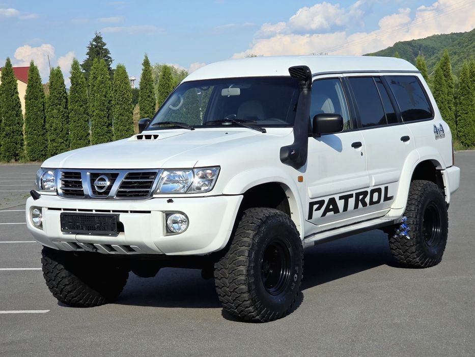 Nissan Patrol y60 lung Autoutilitară N1 – Stare Excelentă