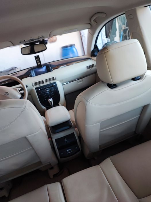 Citroen C6 2.7HDI 204hp - Цял за части или реставрация