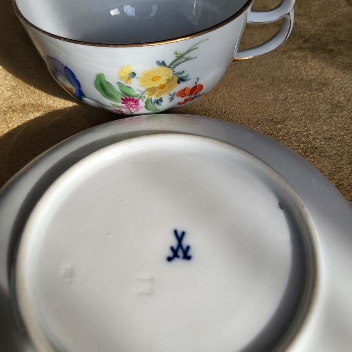 Антикварная чайная пара