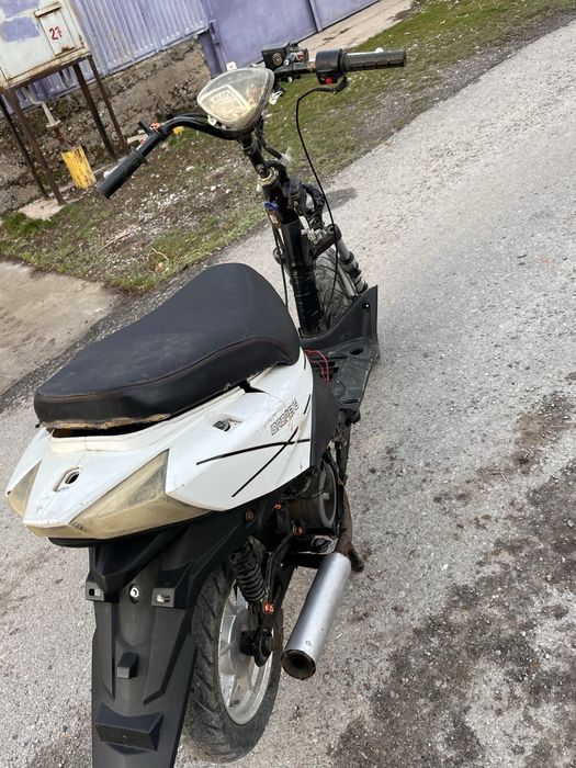 Продам скутер gts