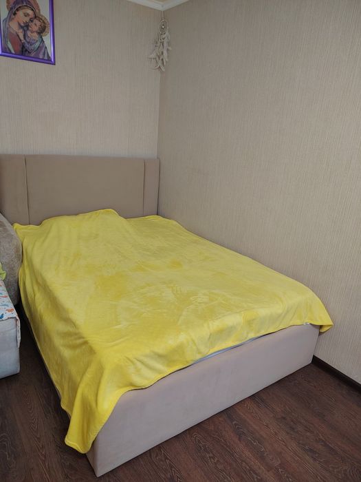 Продам кровать 140 на 200