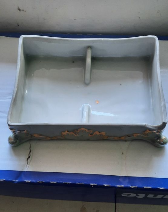 Порцеланова кутия