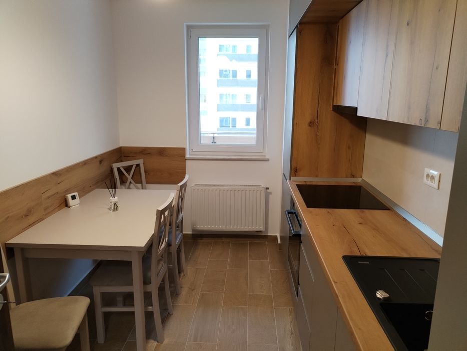 Închiriez apartament 2 camere Urban Plaza