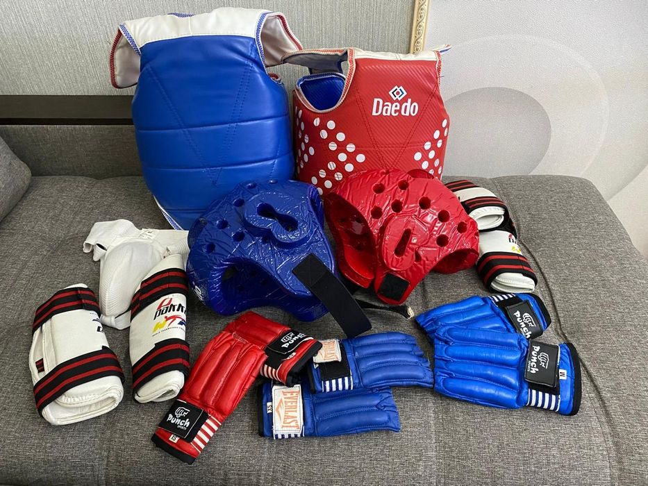 Кимоно және мма таеквандо киімдері