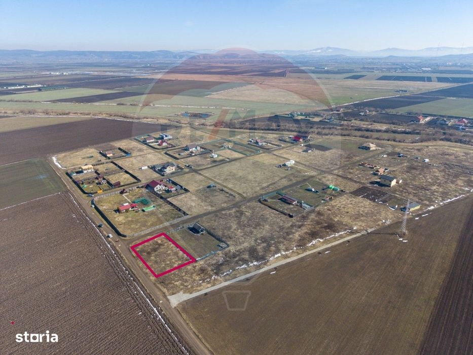 Teren intravilan de vanzare Hălchiu