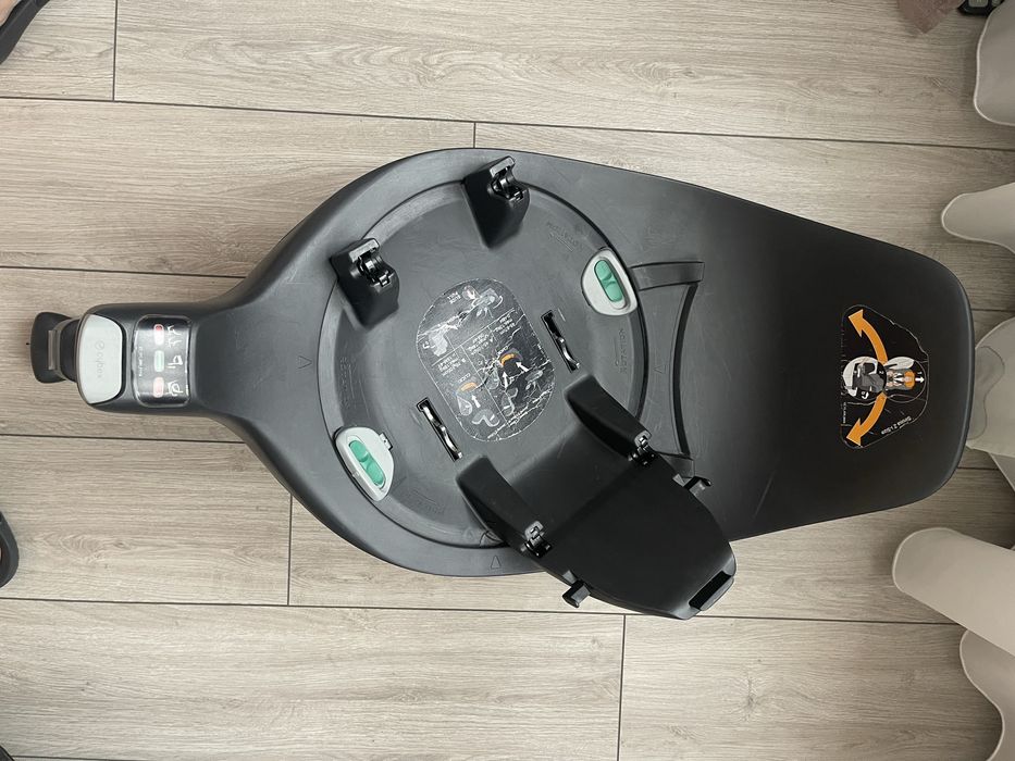 Baza Cybex clud Z , Scaun Sirona Z