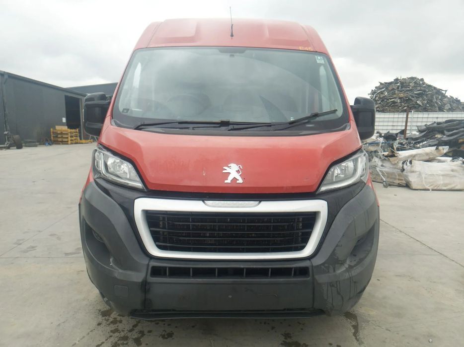 Dezmembrari / Dezmembrez Peugeot Boxer 3 2.2 cutie viteze manuală 6 trepte cod culoare KKX - VOPSEA ROSU TIZIANO