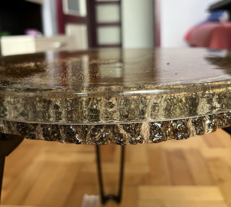 Арт масичка от епоксидна смола