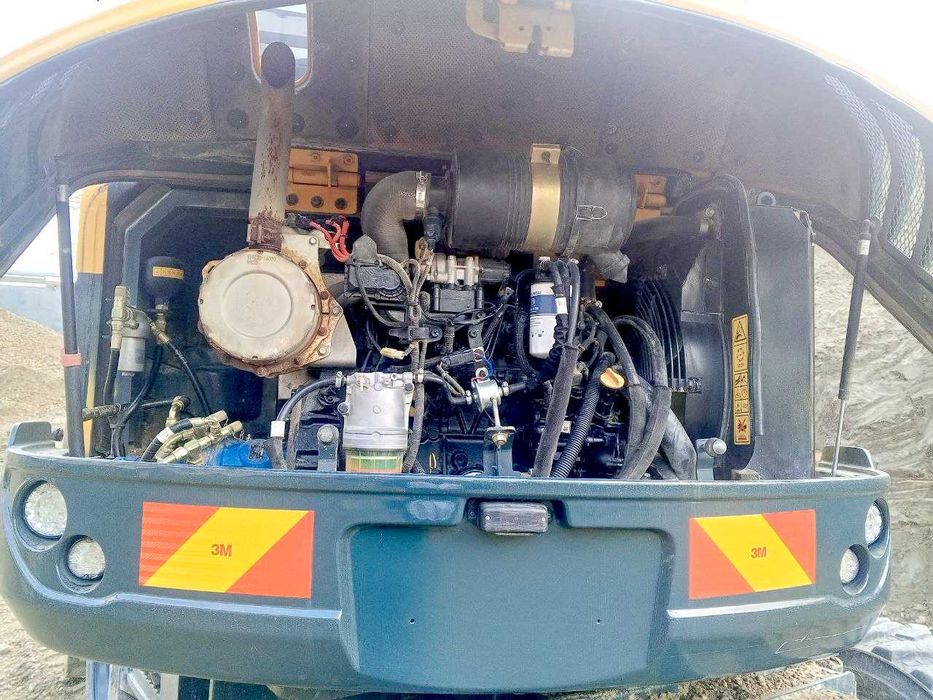 Экскаватор сотилади