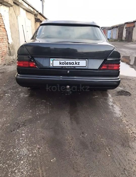 Продаю Мерседес 124