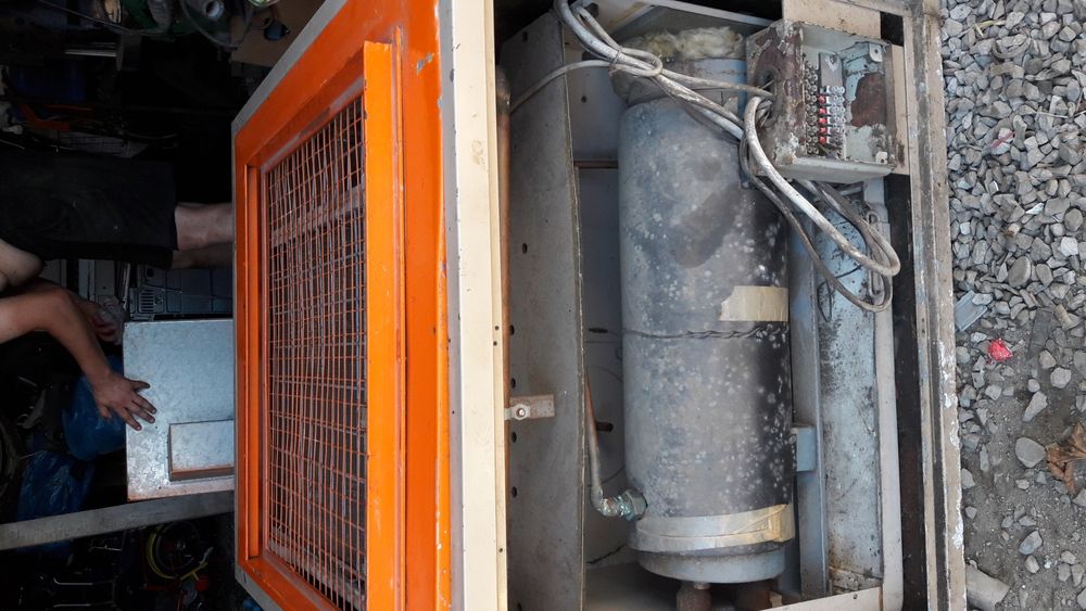 Radiator încălzire legat la centrală sau electric