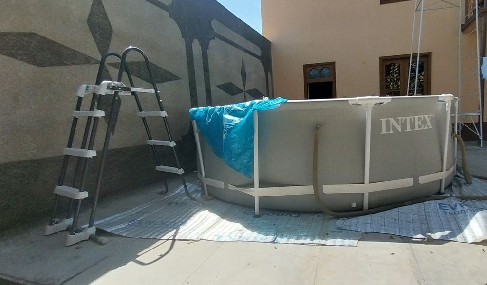 Bolalar va kattalar uchun basseyn