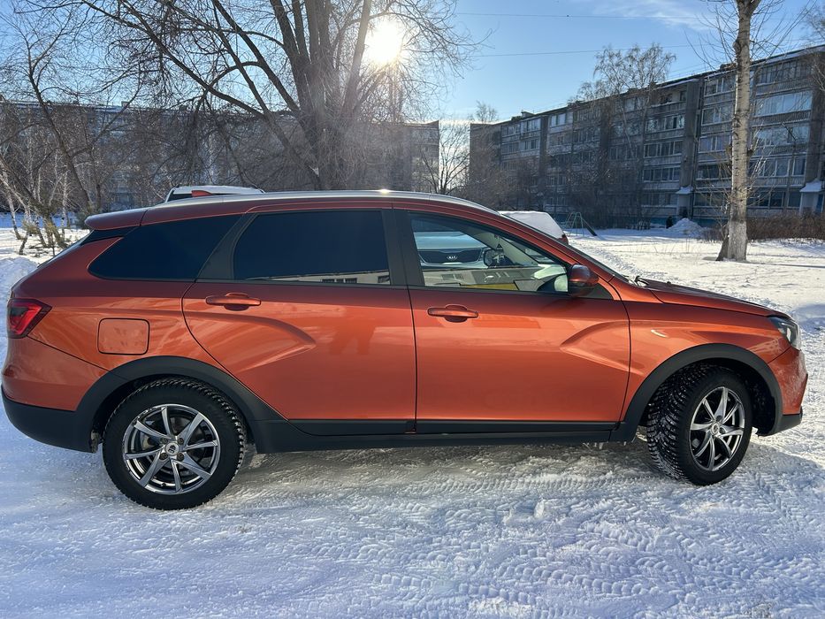 Продам Ладу Весту СВ Кросс