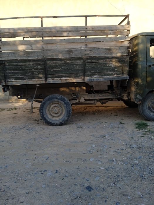 Uvazik sotiladi xolati yaxshi metan benzinda balonlari pashti yangi