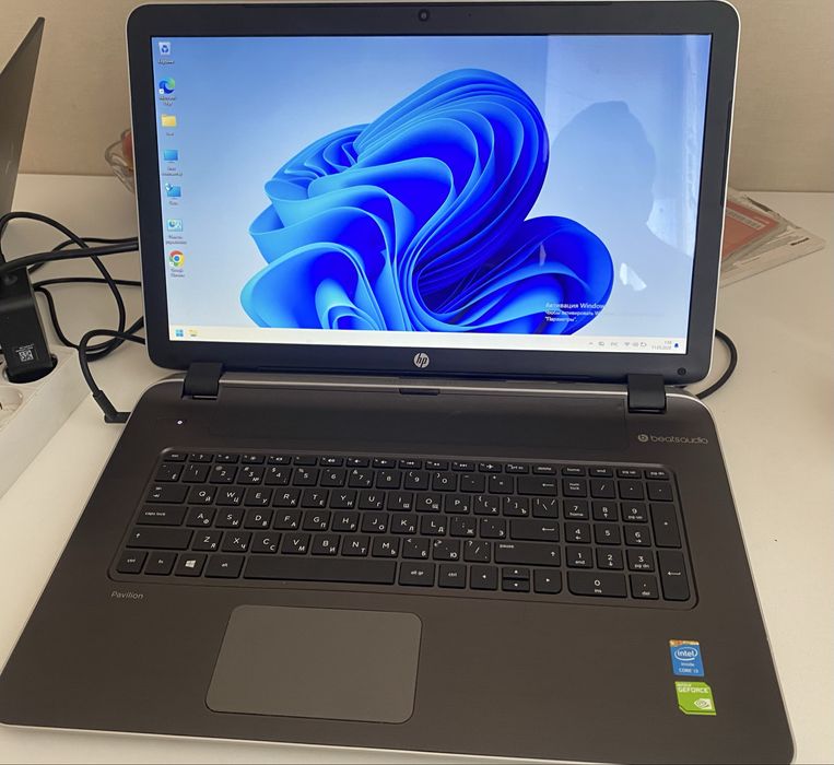 Ноутбук HP 17-f053er