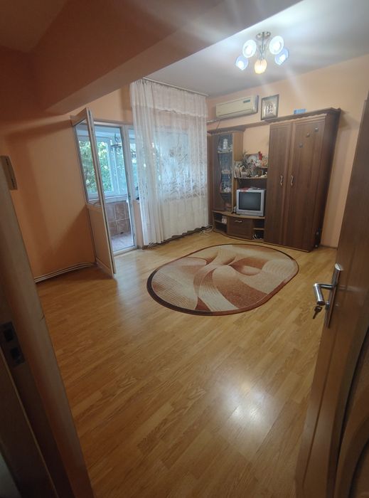 Vand apartament 2 camere vasile alecsandri 39  bacau bloc 1980